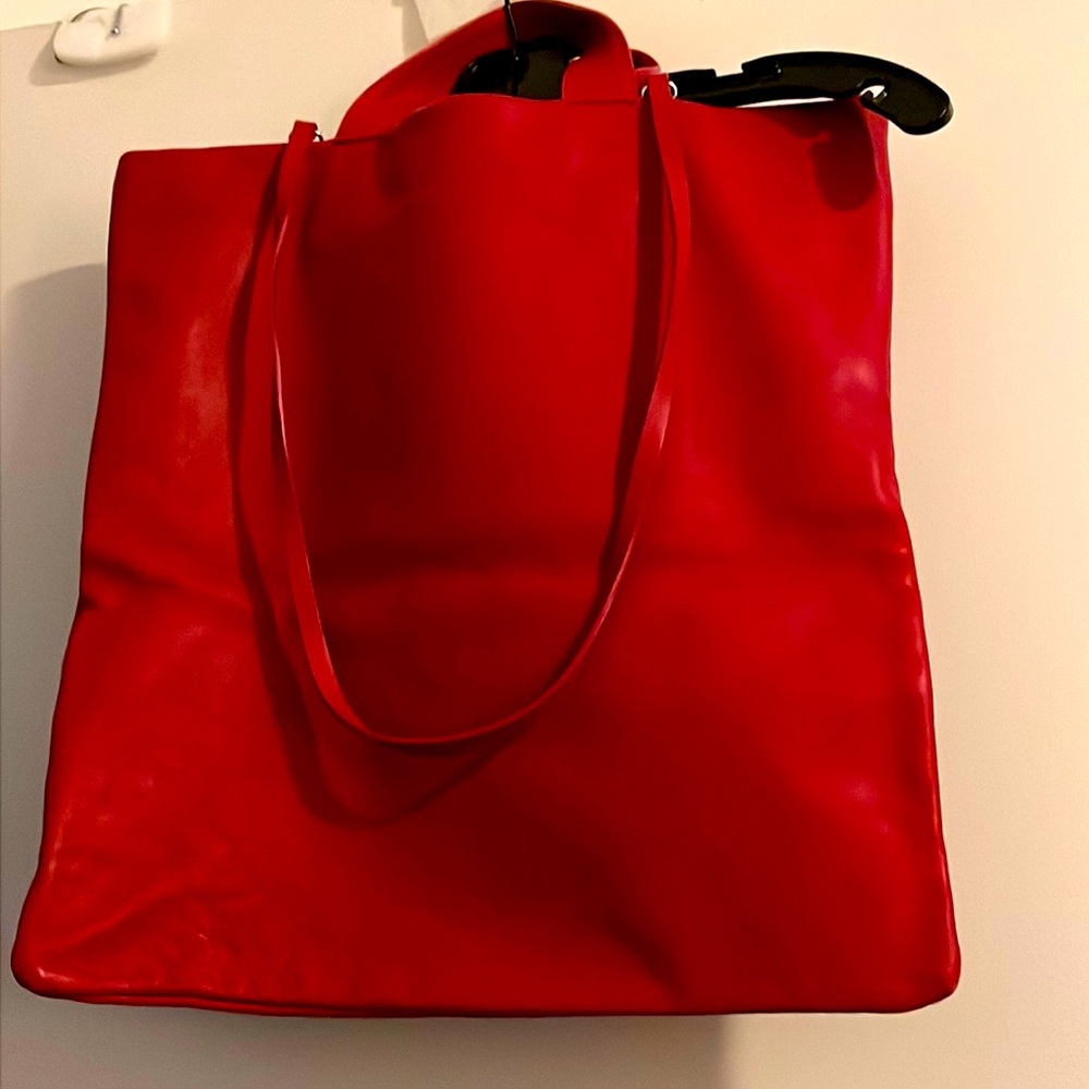 Leather handle tote bag with crossbody strap